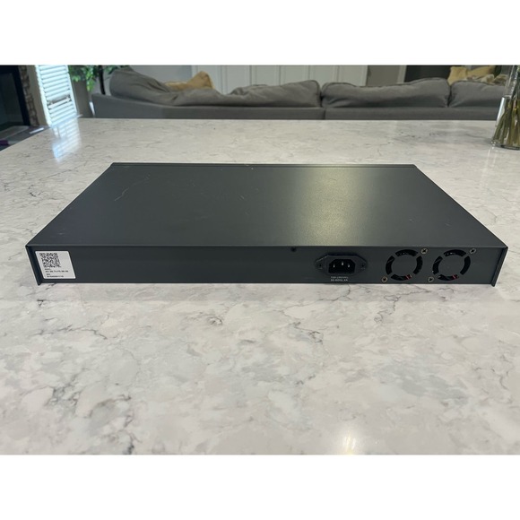 Datto L24 24 Port Gigabit PoE+ Cloud Managed L2 Switch with 2 Dual-Speed SFP - Picture 4 of 7